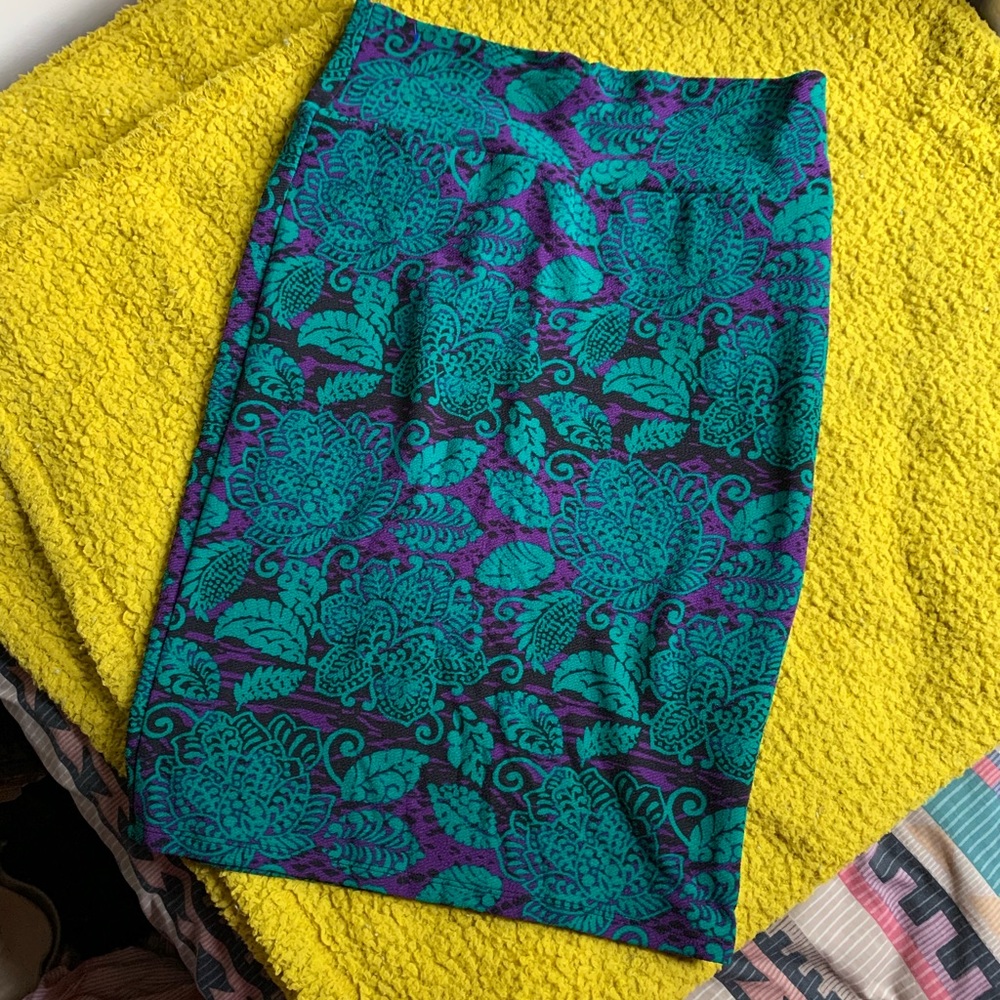 GREAT texture GREAT PATTERN, stretchy skirt